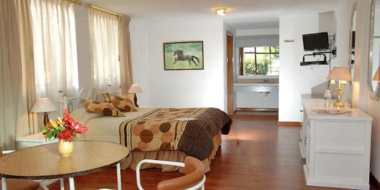 Mirasierra C.R.O.E. Hotel Quito